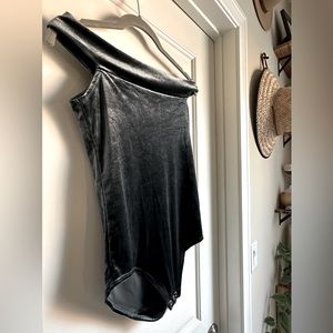 American Eagle AEO Essentials Velvet-Style Off Shoulder Bodysuit | Size: M